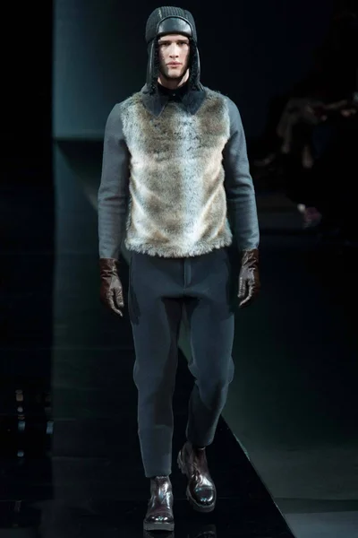 Look 38